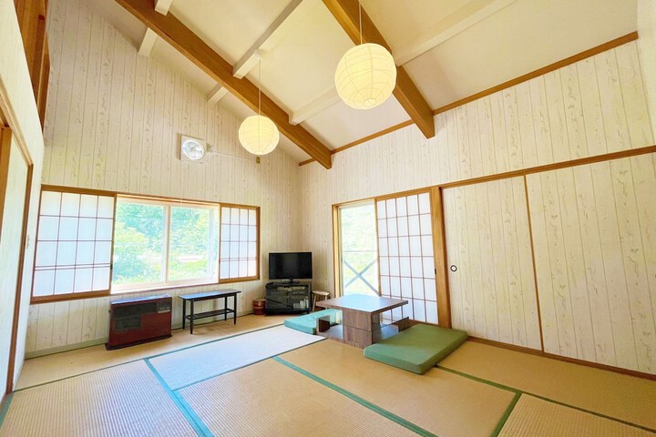 Room 14 of 50