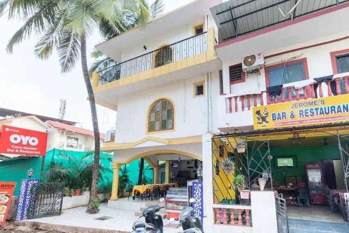 Oyo 27909 Coco Garden Bar & Restaurant