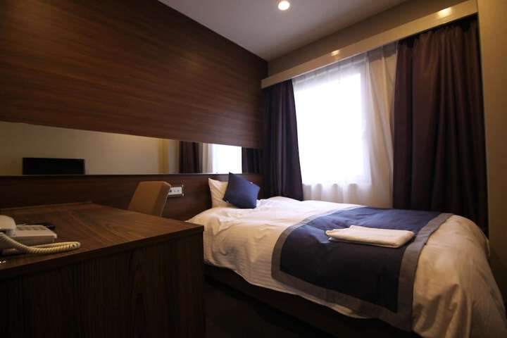 Room 18 of 41