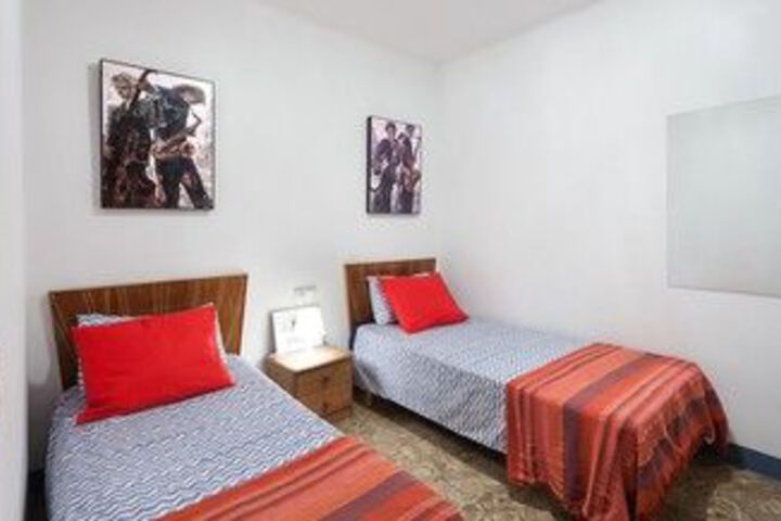 Room 3 of 10