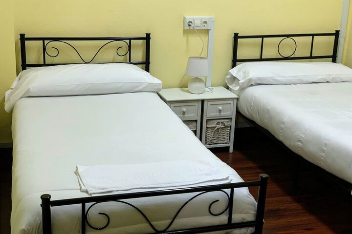 Room 6 of 37