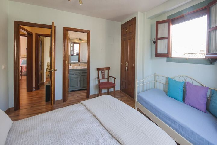 Room 3 of 31