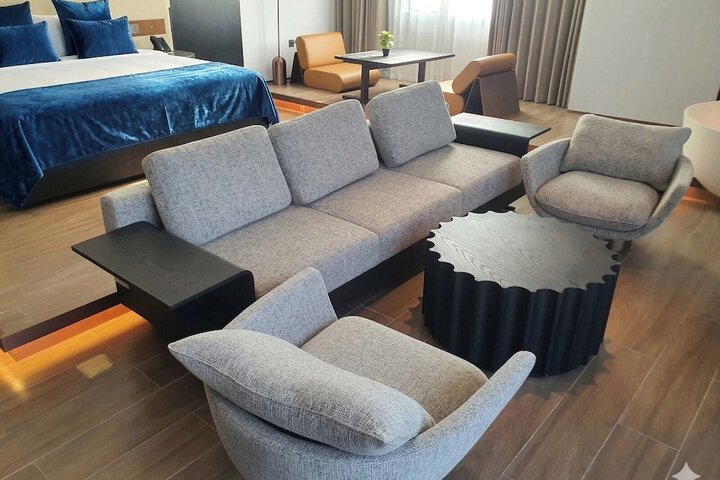 Room 5 of 38