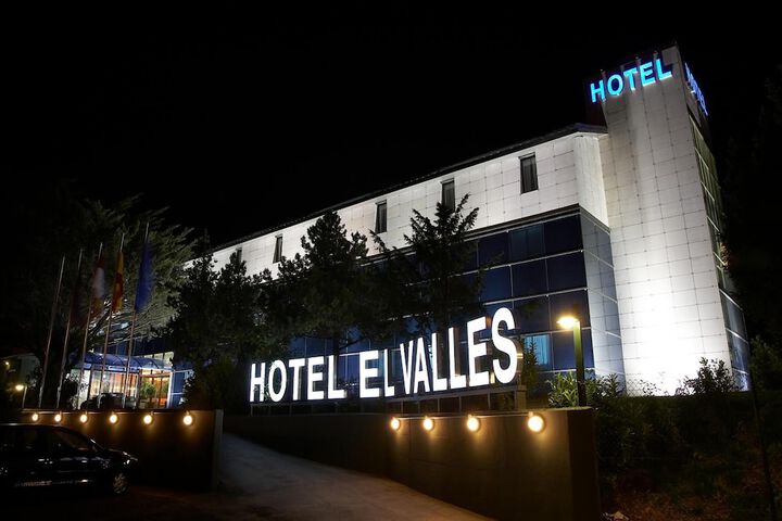 Hotel 52 of 58