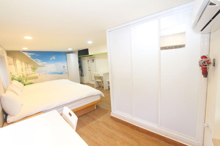 Room 90 of 246