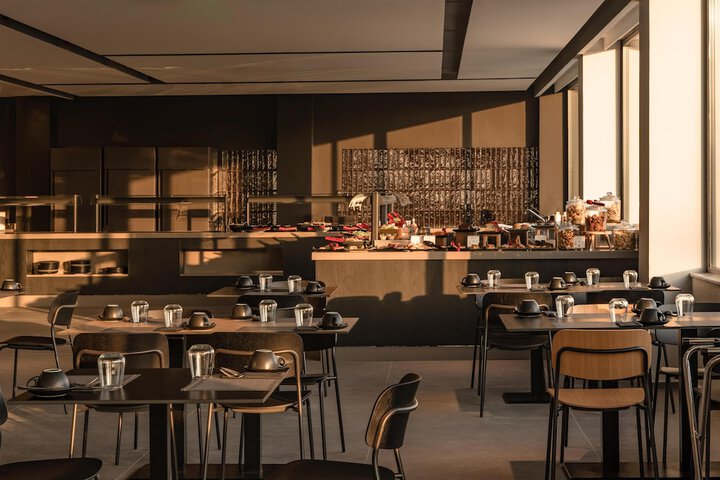 Dining 70 of 84