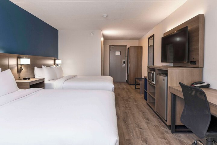 2 Queen Beds (4 of 9)