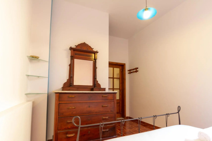 Room 4 of 22