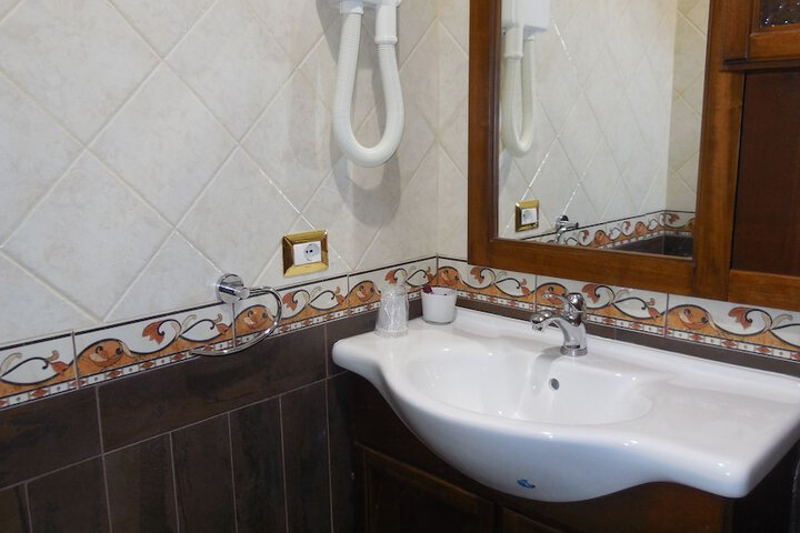 Room 15 of 75