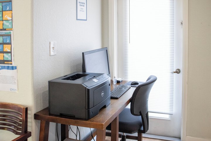 Business Center 21 of 29