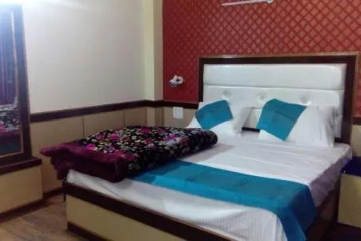 Room 2 of 5