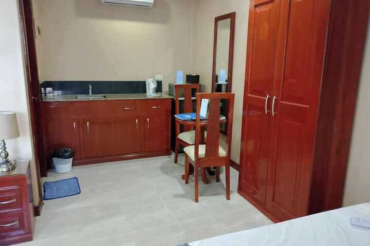 Room 16 of 42