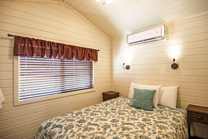 Room 5 of 27