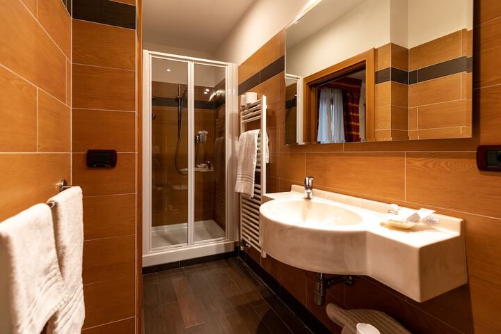 Room 29 of 104