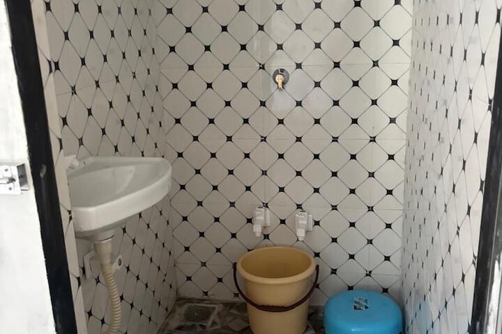 Room 14 of 19