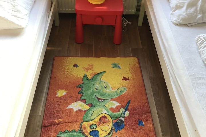 Room 12 of 117