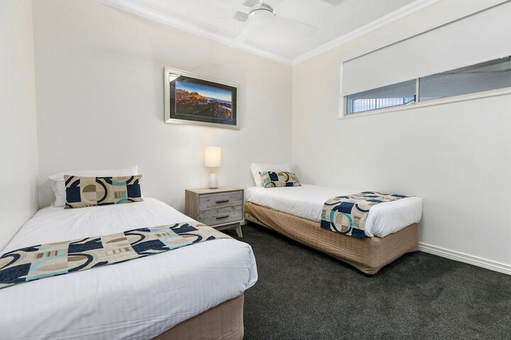 Room 3 of 64
