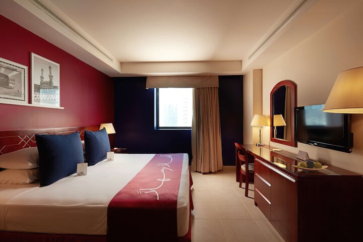 Room 14 of 73
