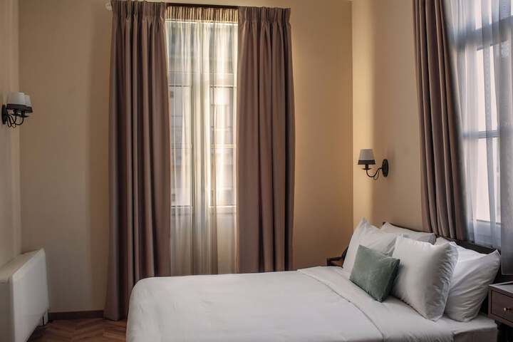 Room 53 of 115