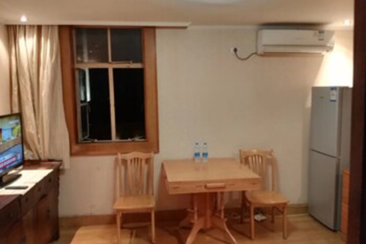 Room 10 of 11
