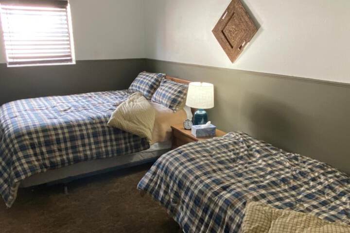 Room 6 of 75
