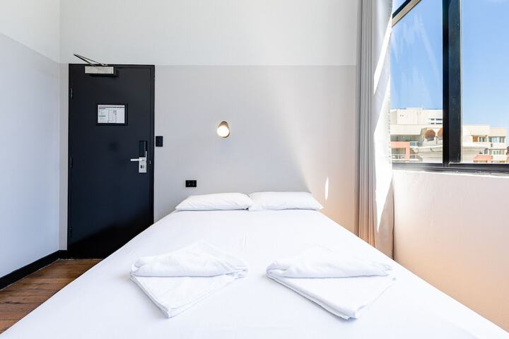 Room 21 of 42