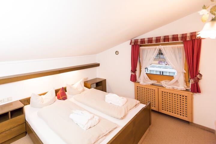 Room 8 of 91