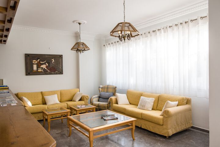 Guest Lobby