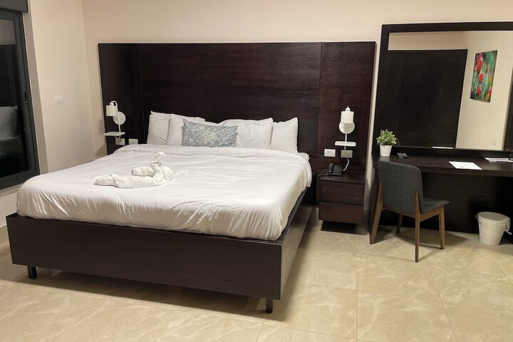 Room 63 of 243