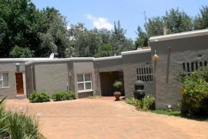 DUBE EXECUTIVE SUITES