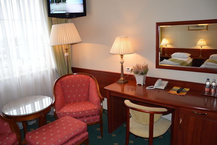 Room 22 of 68