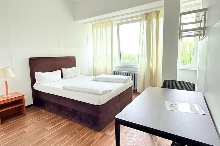 Room 80 of 150