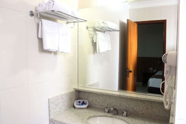 Room 26 of 48