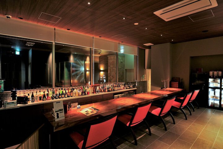 Lounge 74 of 80