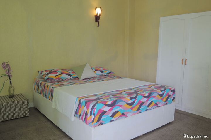 Room 10 of 70