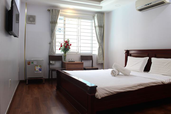 Room 12 of 21