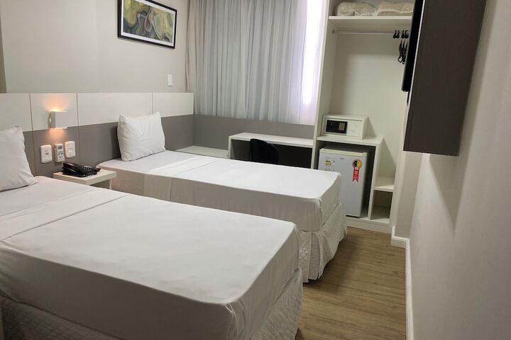 Room 8 of 23