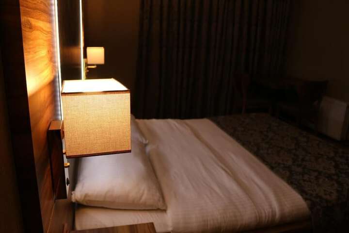 Room 14 of 32