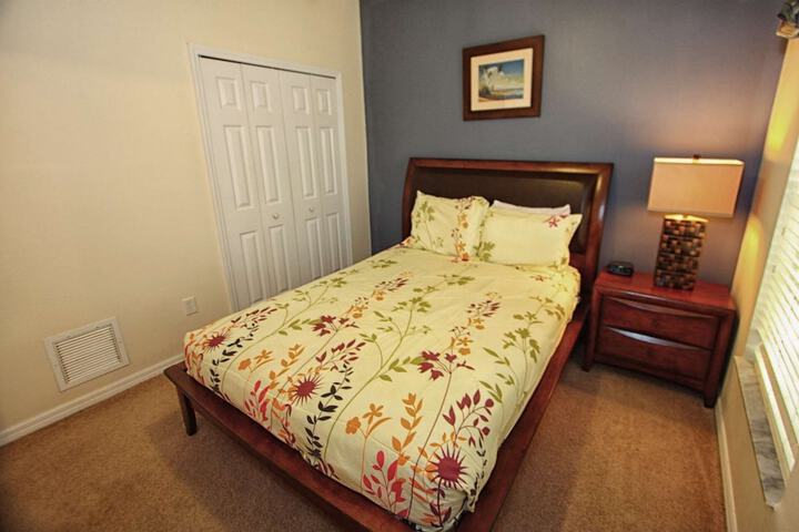 Room 12 of 190