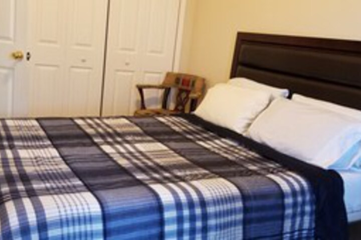Room 16 of 28