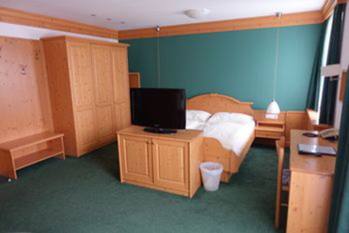Room 22 of 47