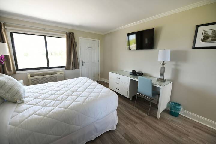 Room 16 of 168