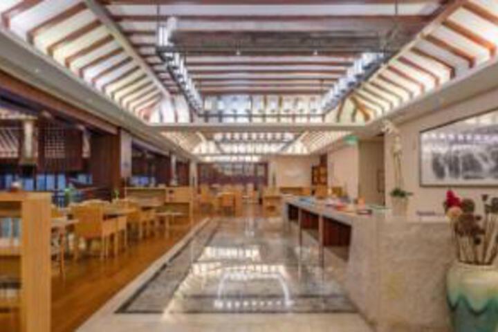 Taishun Lianyun Valley Hot Spring Resort Hotel