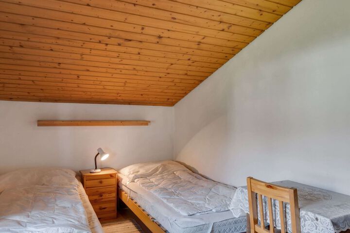 Room 5 of 36