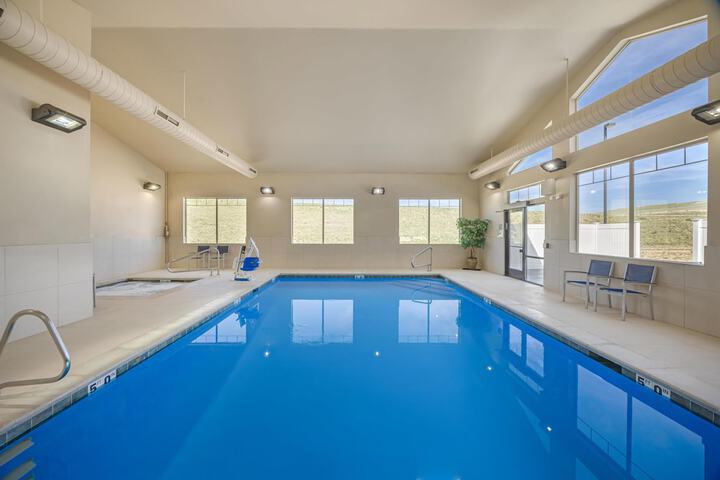 Pool 60 of 70