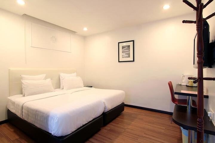 Room 7 of 29