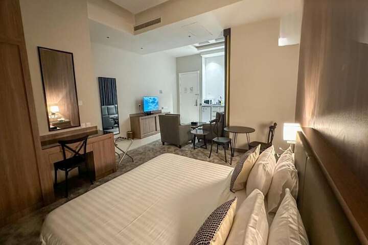 Room 7 of 30