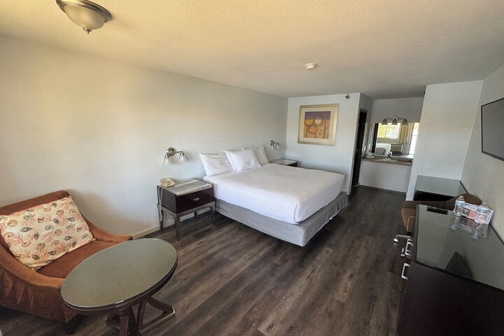 Standard | King Bed (9 of 12)