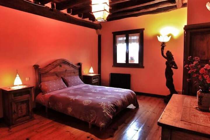 Room 10 of 27