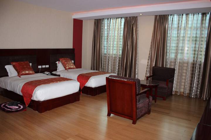 Room 10 of 13